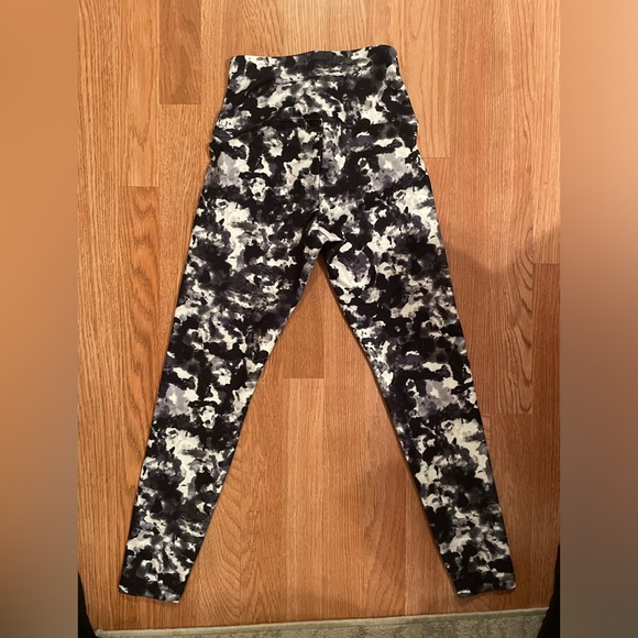 Balance Collections leggings never worn - Picture 2 of 2